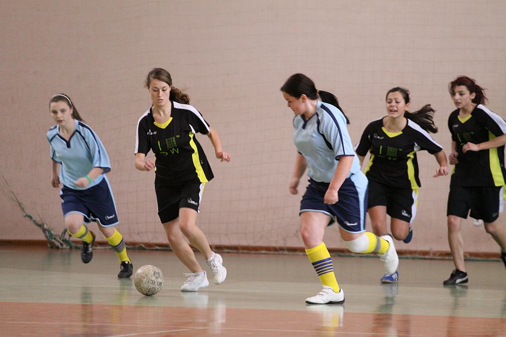 Finały Licealiady dziewcząt w Halowej Piłce Nożnej cz1