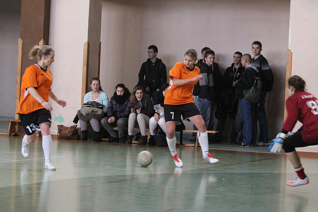 Finały Licealiady dziewcząt w Halowej Piłce Nożnej cz2