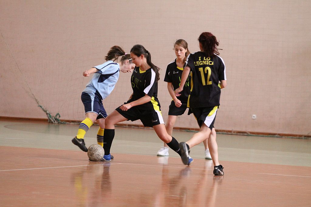 Finały Licealiady dziewcząt w Halowej Piłce Nożnej cz1