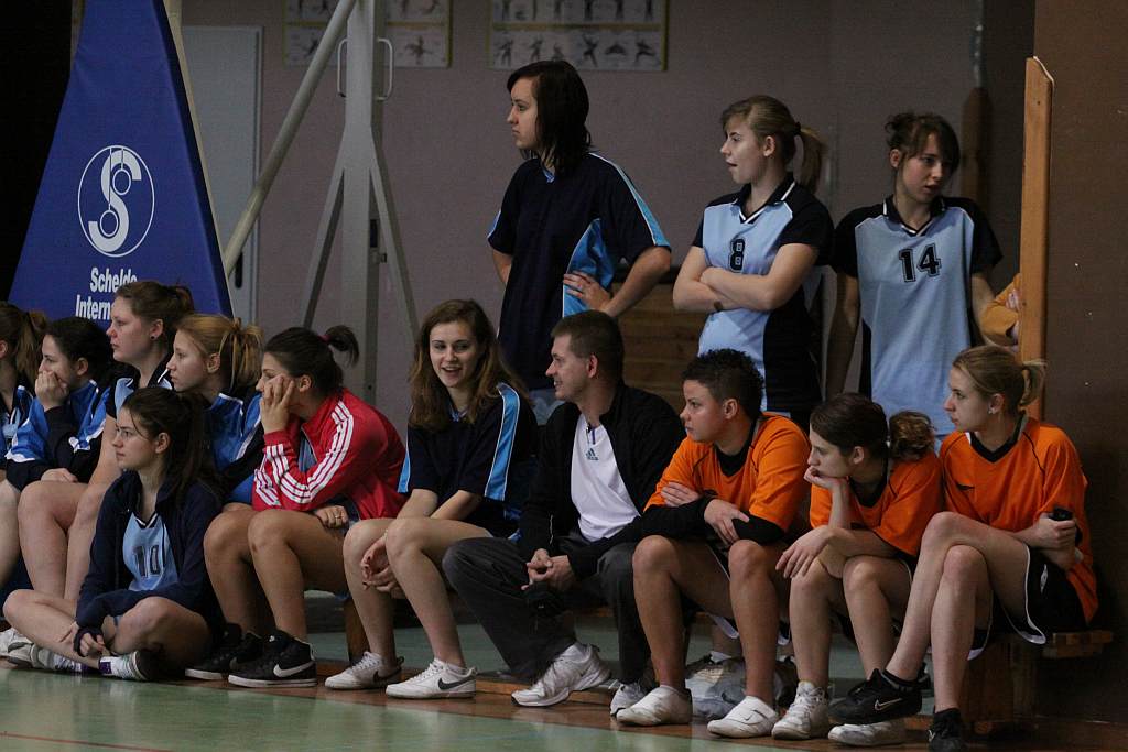 Finały Licealiady dziewcząt w Halowej Piłce Nożnej cz1