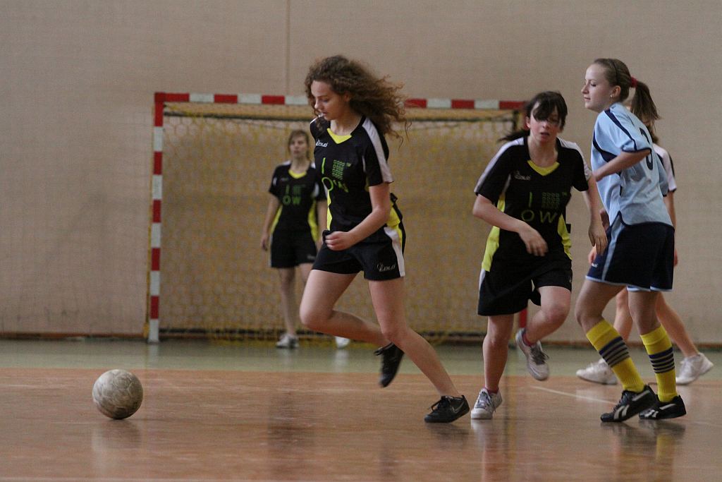 Finały Licealiady dziewcząt w Halowej Piłce Nożnej cz1