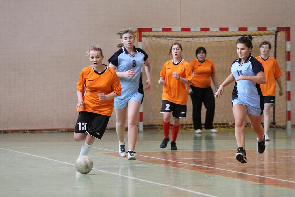 Finały Licealiady dziewcząt w Halowej Piłce Nożnej cz1