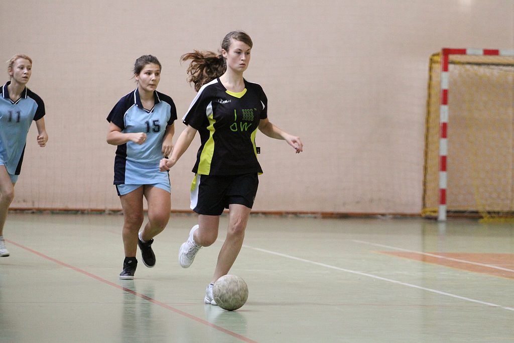 Finały Licealiady dziewcząt w Halowej Piłce Nożnej cz1