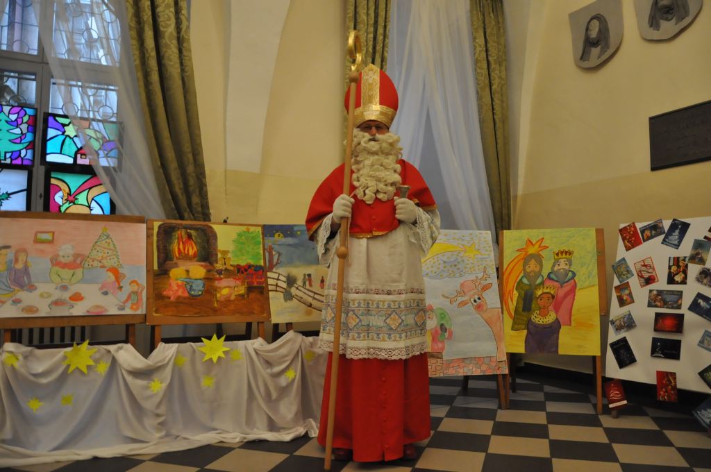 Gimnazjaliści świętowali w zamku