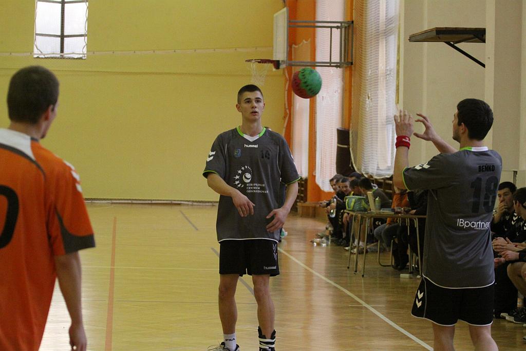 UKS Dziewiątka - Zagłębie Lubin 33 - 35