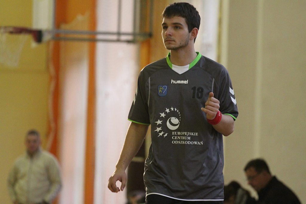 UKS Dziewiątka - Zagłębie Lubin 33 - 35