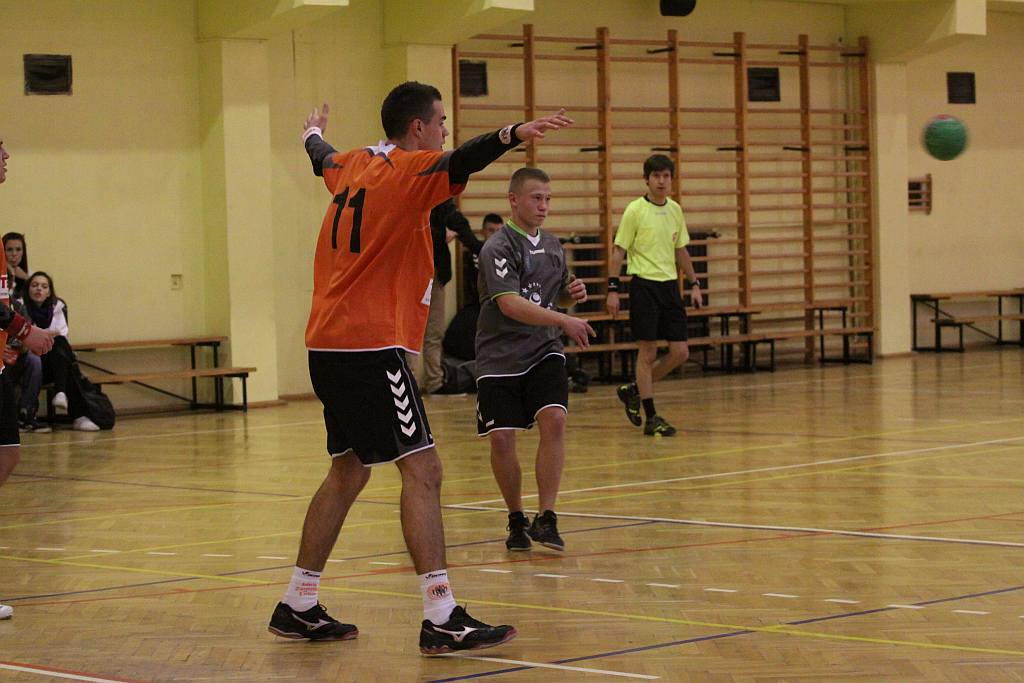 UKS Dziewiątka - Zagłębie Lubin 33 - 35