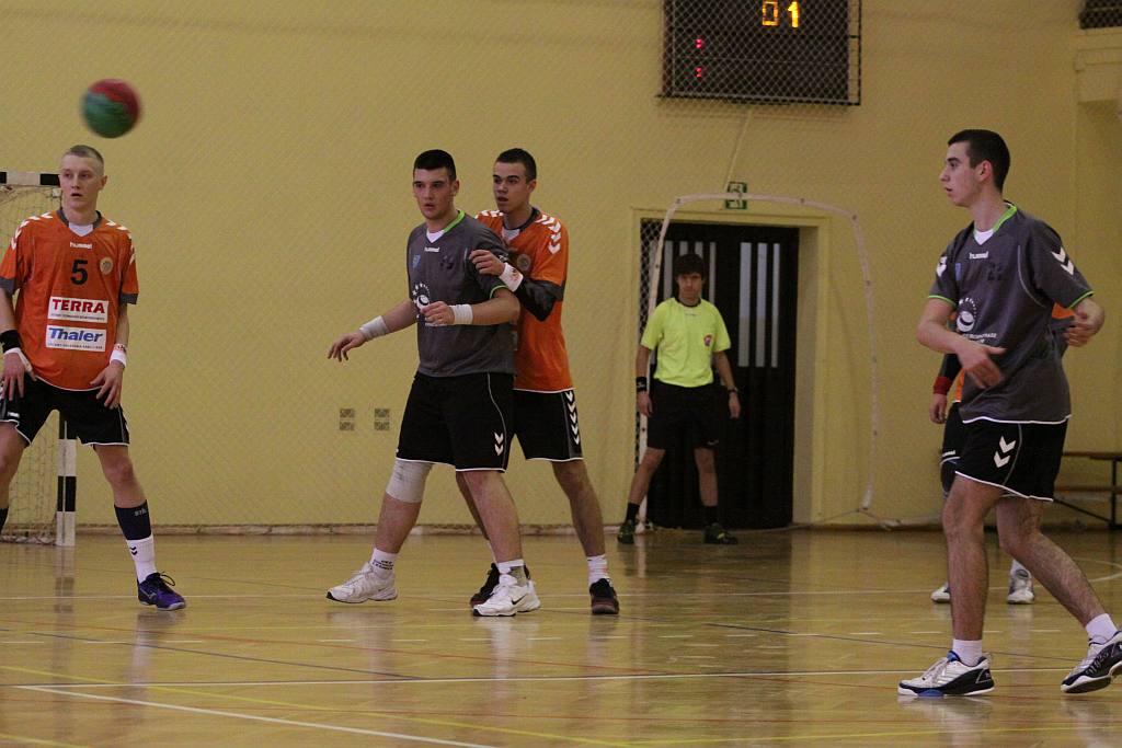 UKS Dziewiątka - Zagłębie Lubin 33 - 35