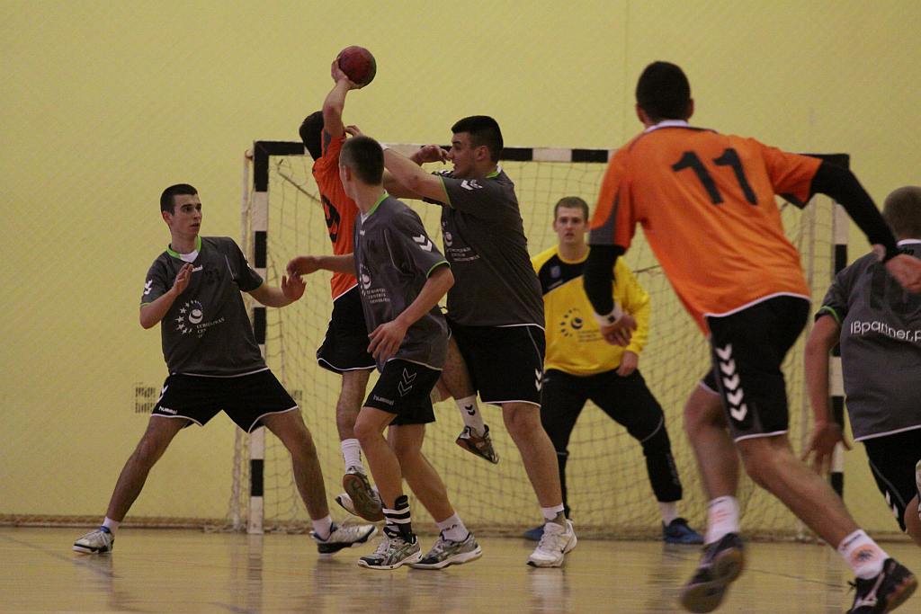 UKS Dziewiątka - Zagłębie Lubin 33 - 35