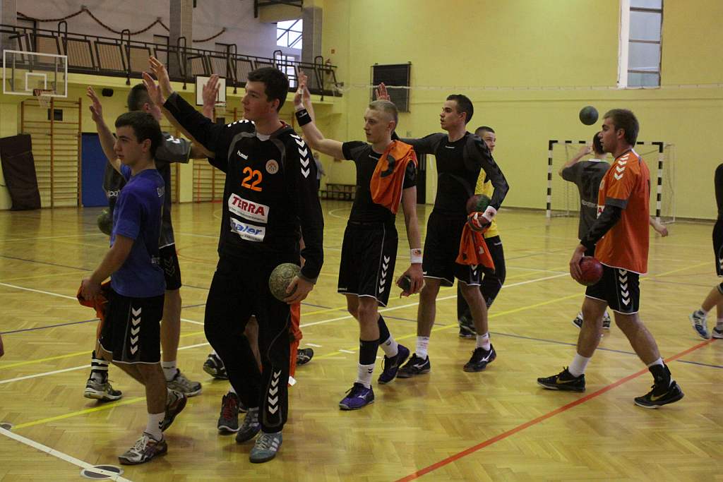 UKS Dziewiątka - Zagłębie Lubin 33 - 35