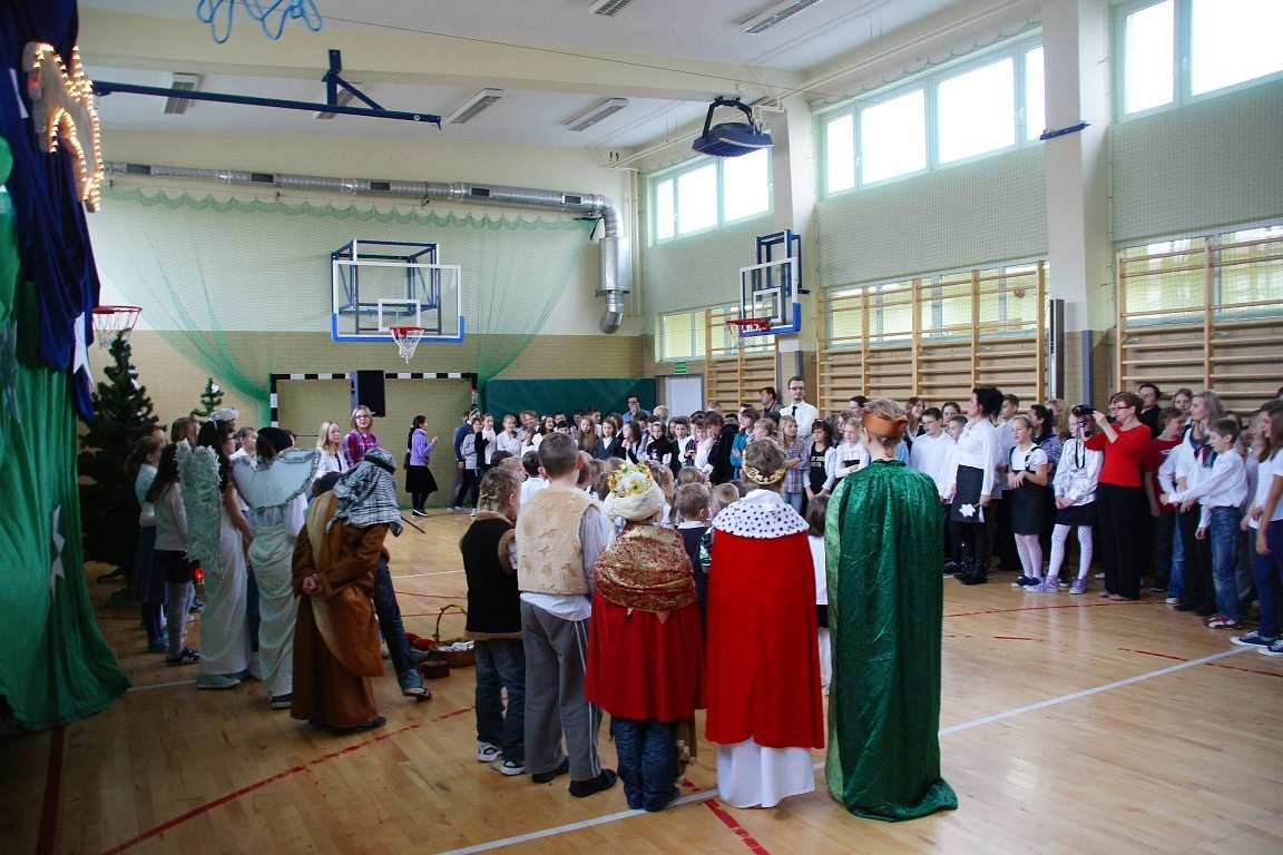 Jasełka w SP 18 w Legnicy
