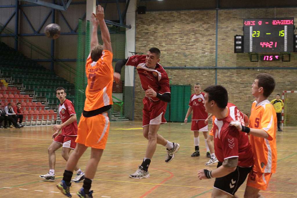 UKS Dziewiątka - Żagiew Dzierżoniów 35:25