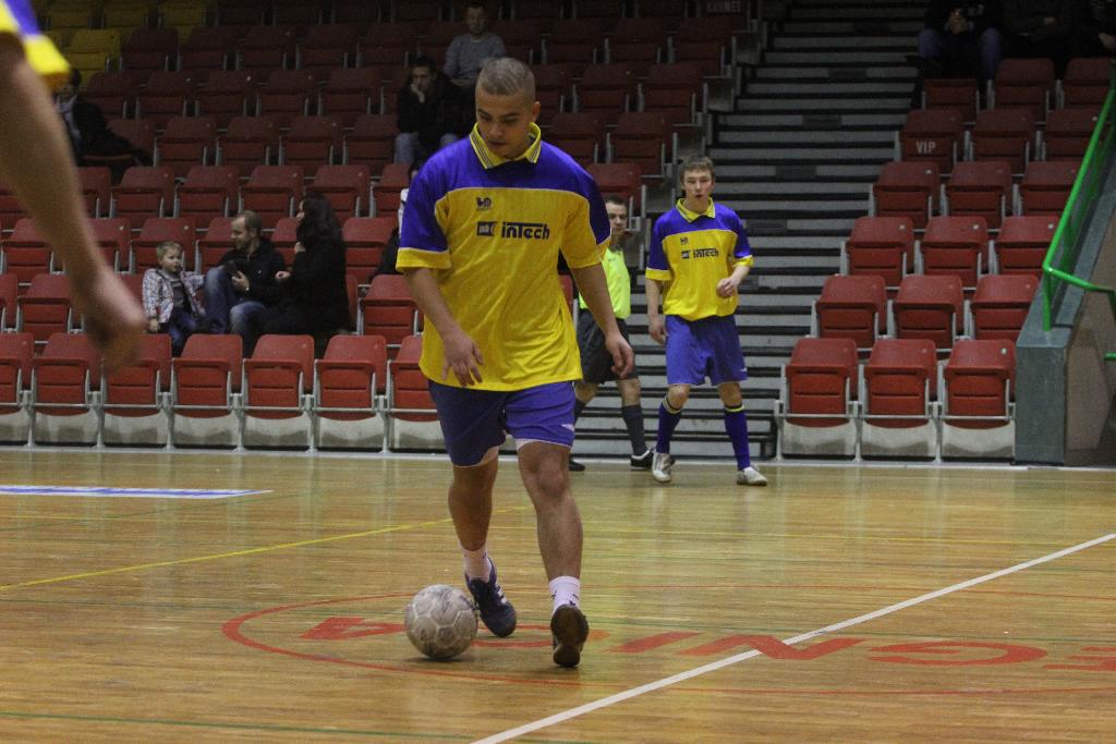 Zanam Legmet wraca na fotel lidera