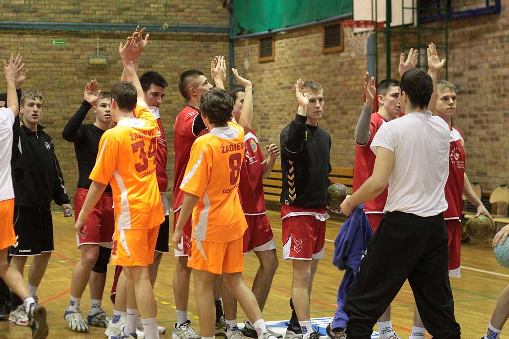 UKS Dziewiątka - Żagiew Dzierżoniów 35:25