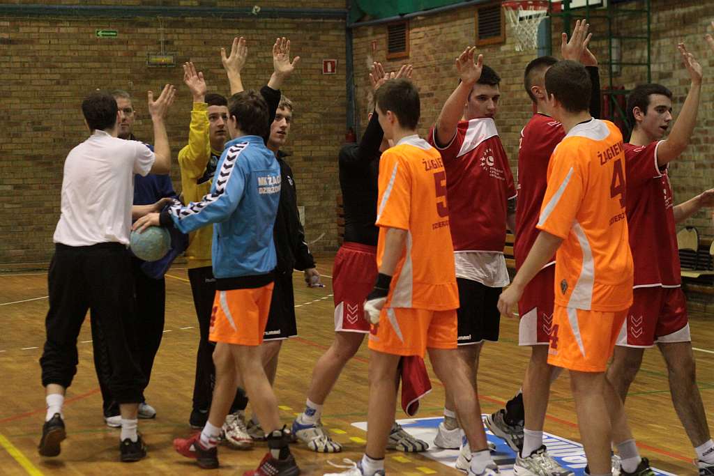 UKS Dziewiątka - Żagiew Dzierżoniów 35:25