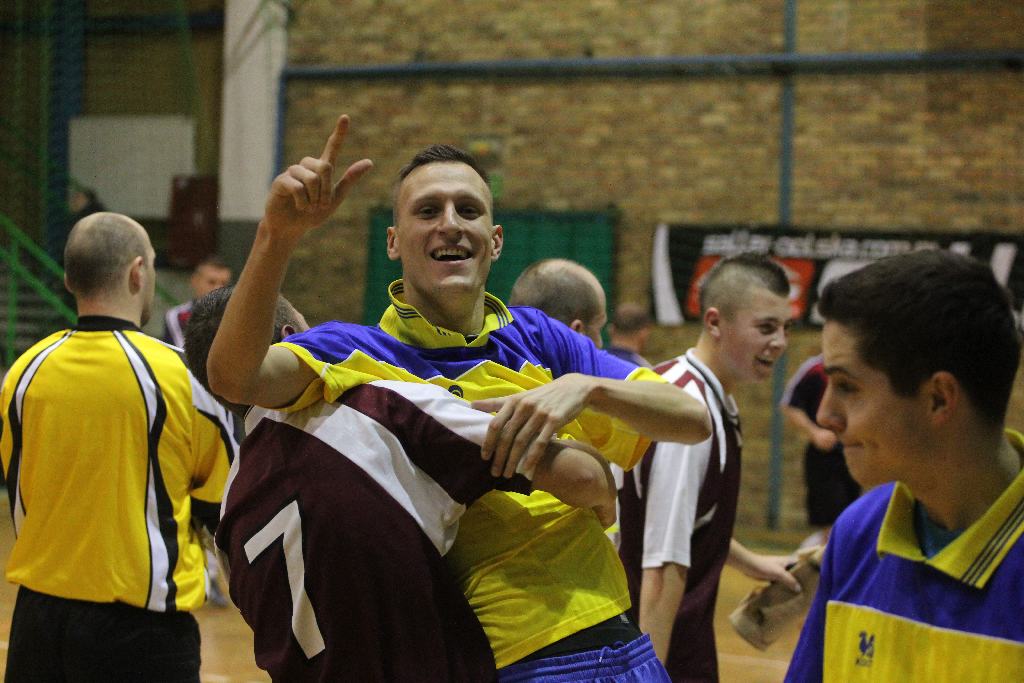 Zanam Legmet wraca na fotel lidera