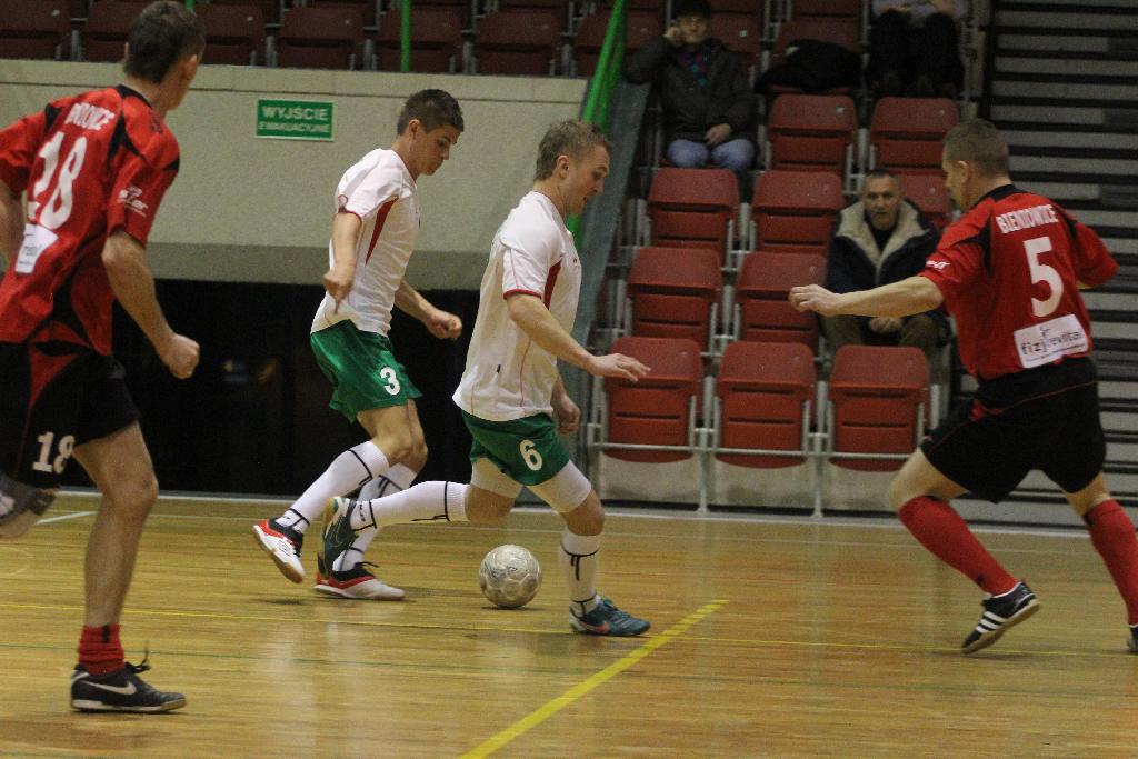 Zanam Legmet wraca na fotel lidera