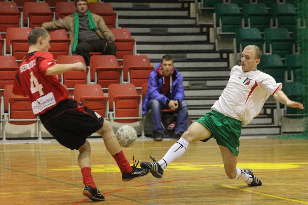 Zanam Legmet wraca na fotel lidera