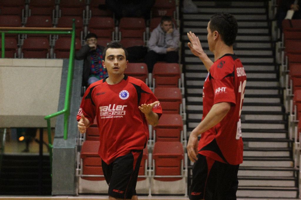 Zanam Legmet wraca na fotel lidera