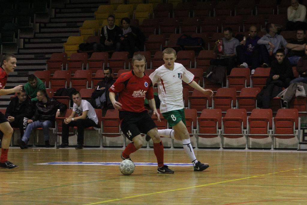 Zanam Legmet wraca na fotel lidera