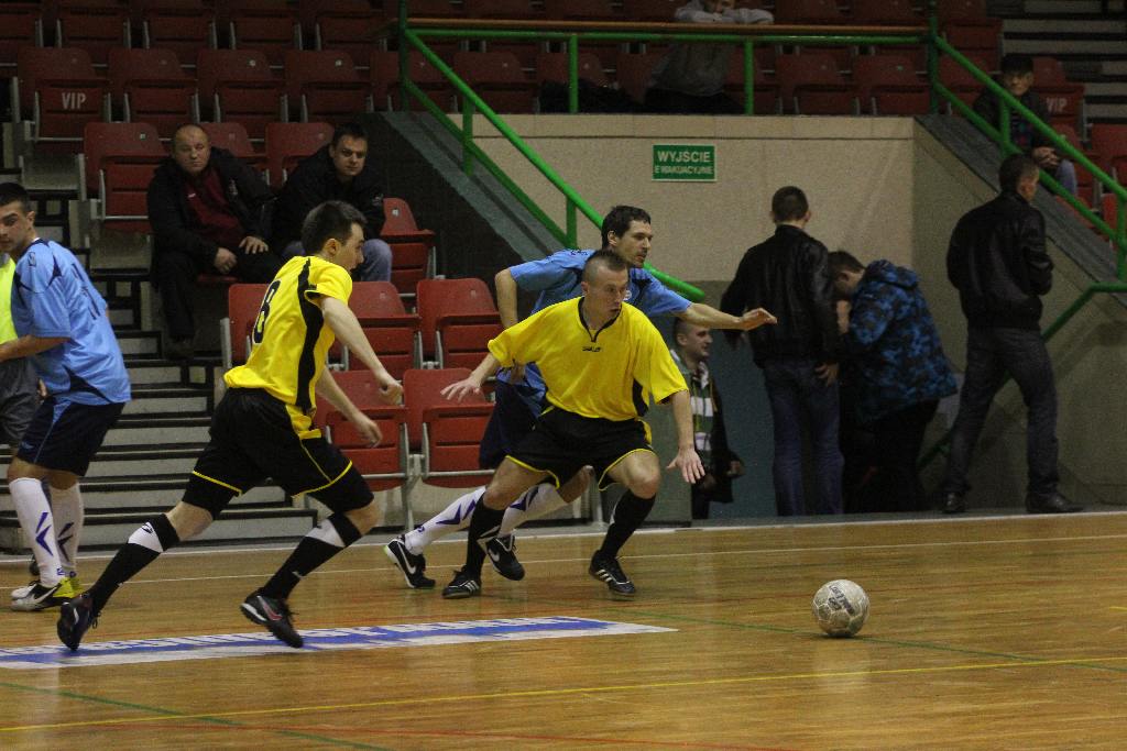 Zanam Legmet wraca na fotel lidera