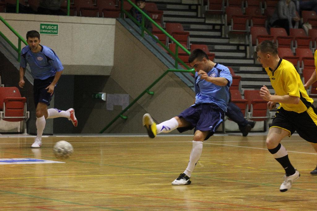 Zanam Legmet wraca na fotel lidera