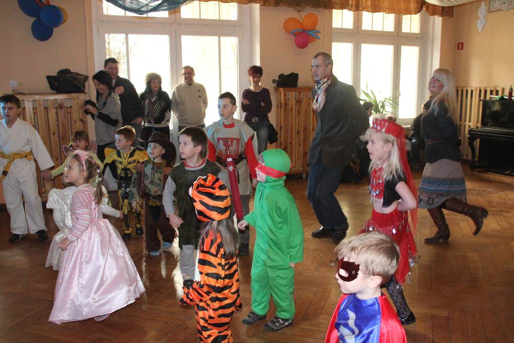 Bal Karnawałowy i zajęcia plastyczne