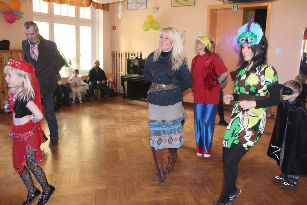 Bal Karnawałowy i zajęcia plastyczne