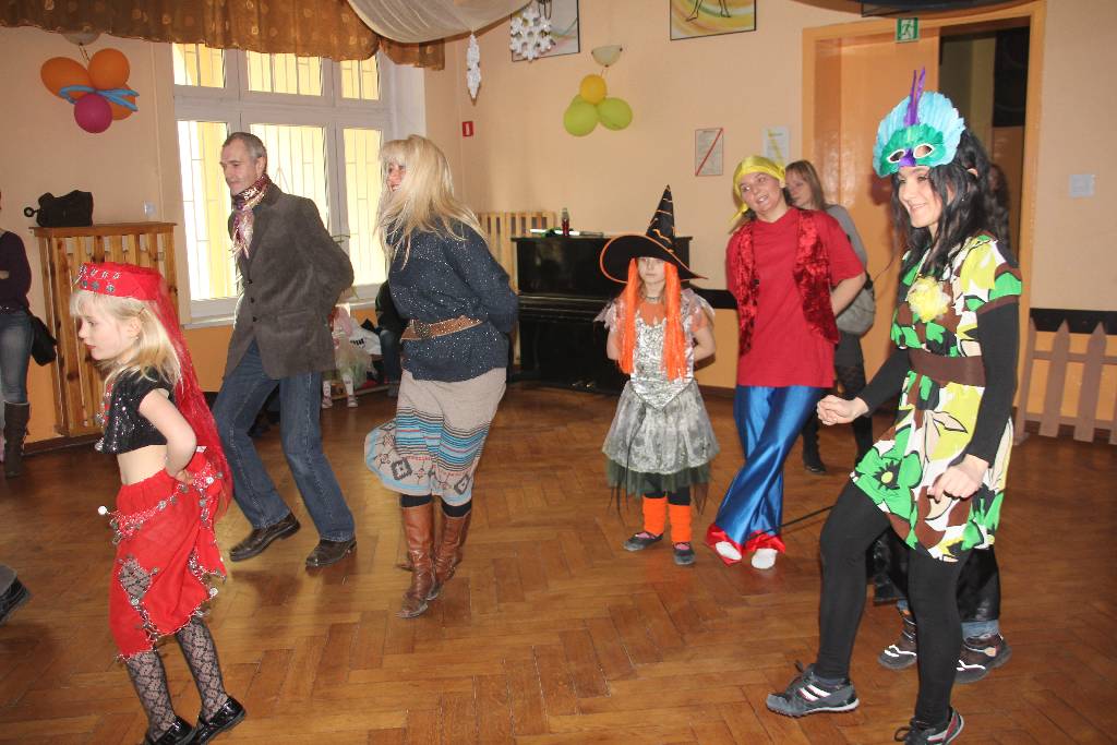 Bal Karnawałowy i zajęcia plastyczne