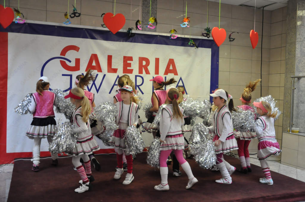 Galeria Gwarna zaprosiła do zabawy walentynkowo - karnawałowej