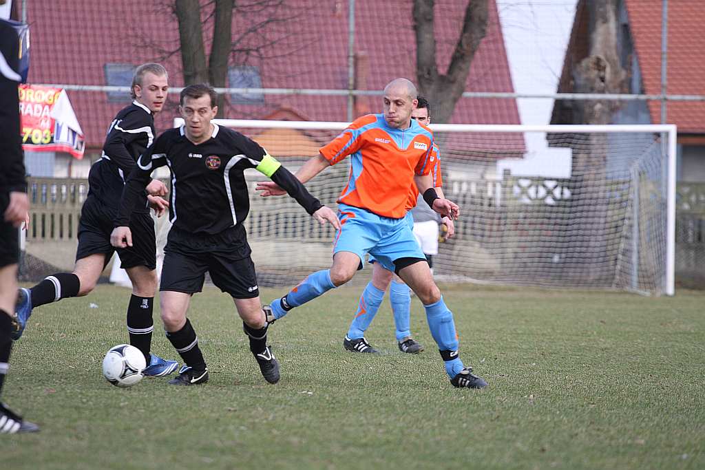 Legnickie Pole - Czarni 4:2