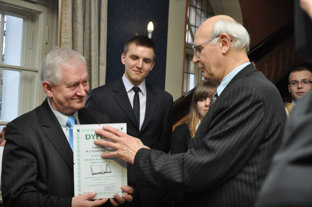 Uczniowie ekonoma przekazali pałeczkę żakom z Jawora