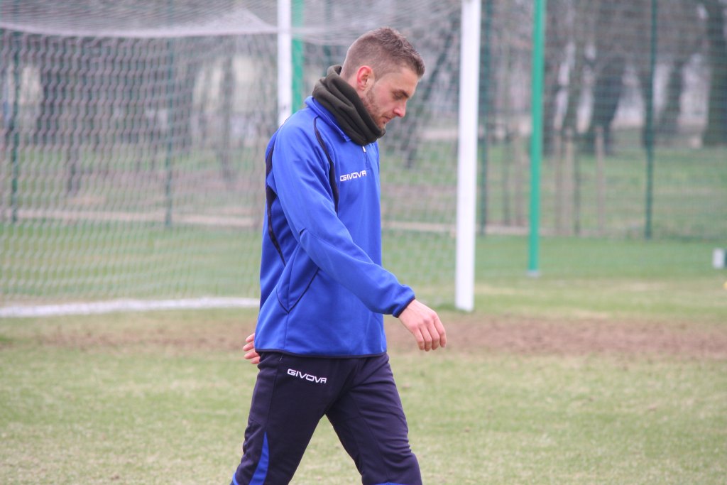 Trening piłkarzy Miedzi przed meczem z Jarotą