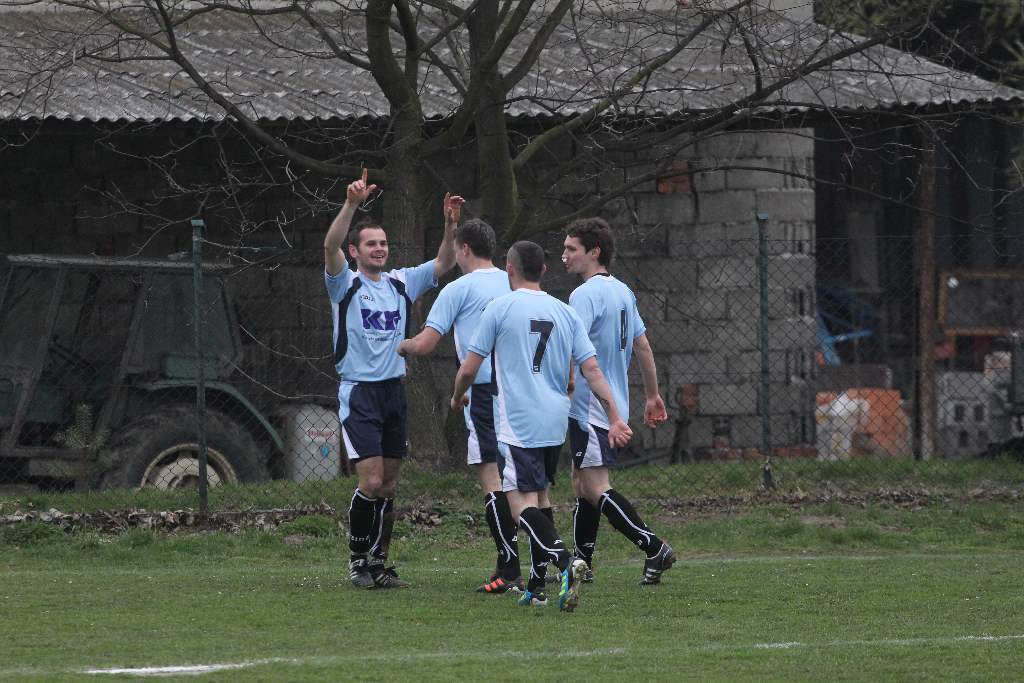 Błękitni - KS Męcinka 2:0