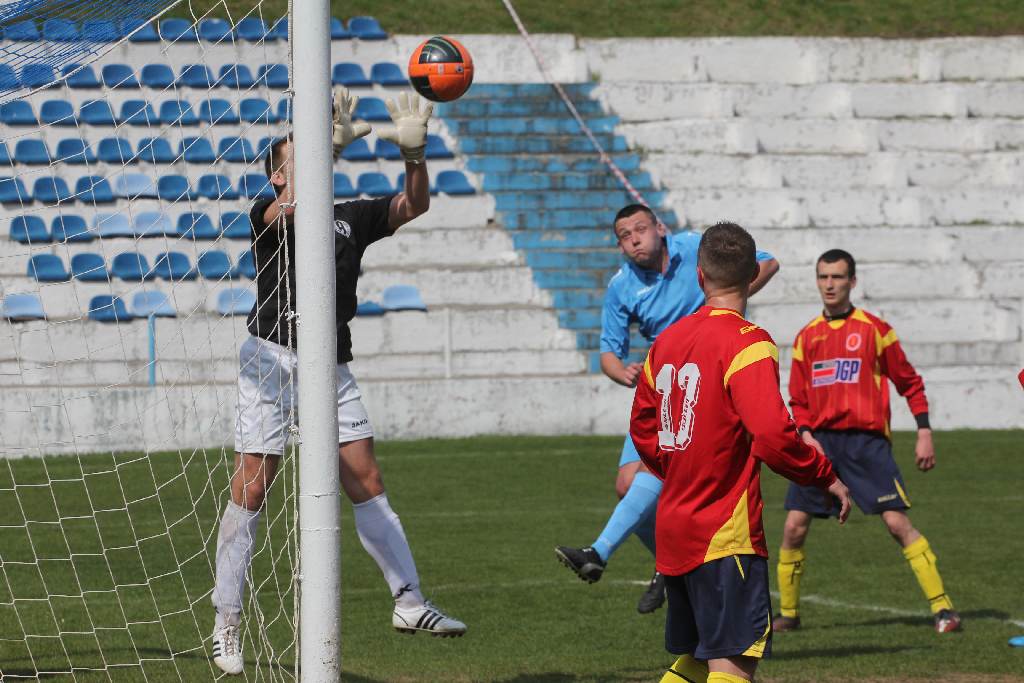 Konfeks - Iskra 3:2