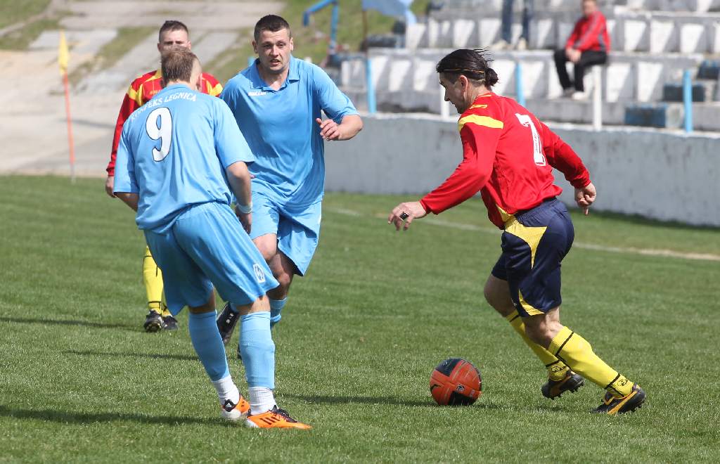 Konfeks - Iskra 3:2