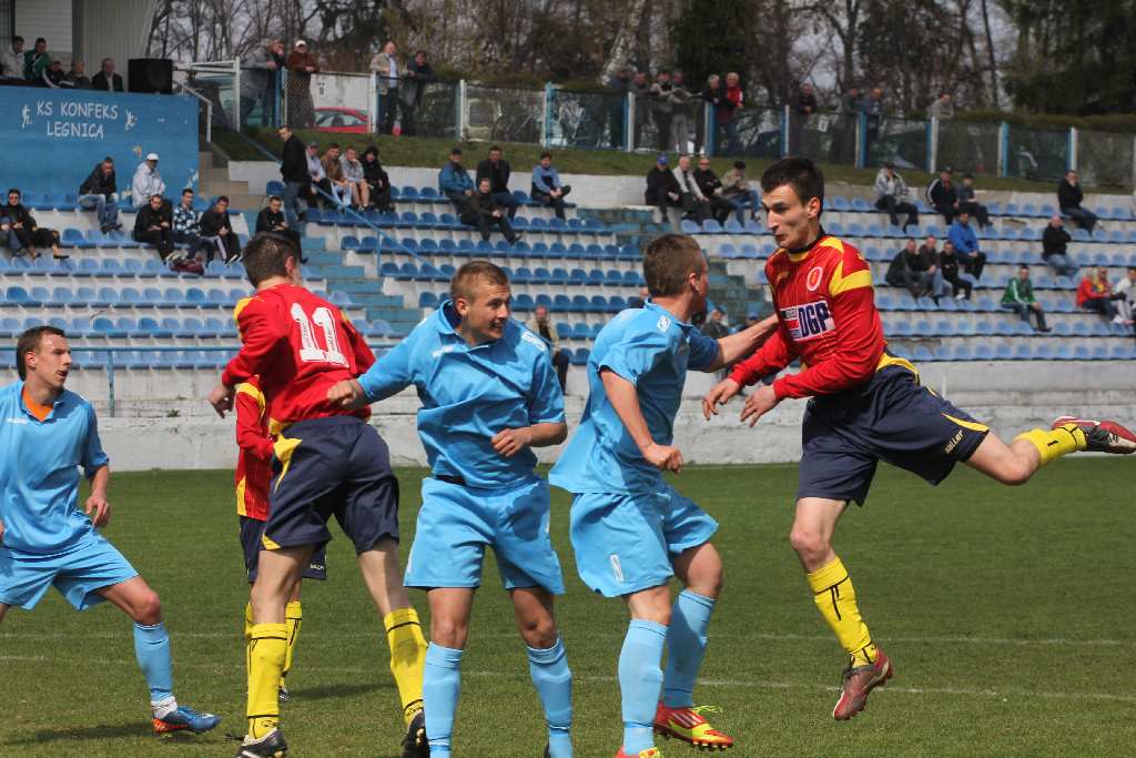 Konfeks - Iskra 3:2