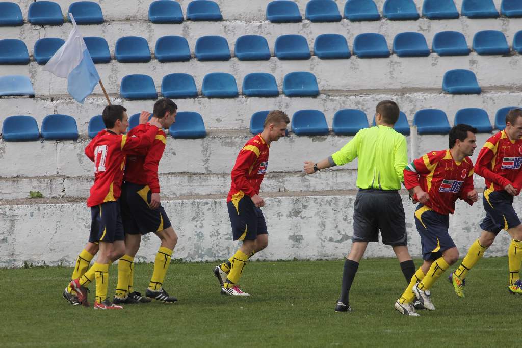 Konfeks - Iskra 3:2