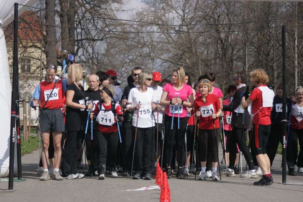 OTWARTE MISTRZOSTWA LEGNICY W NORDIC WALKING