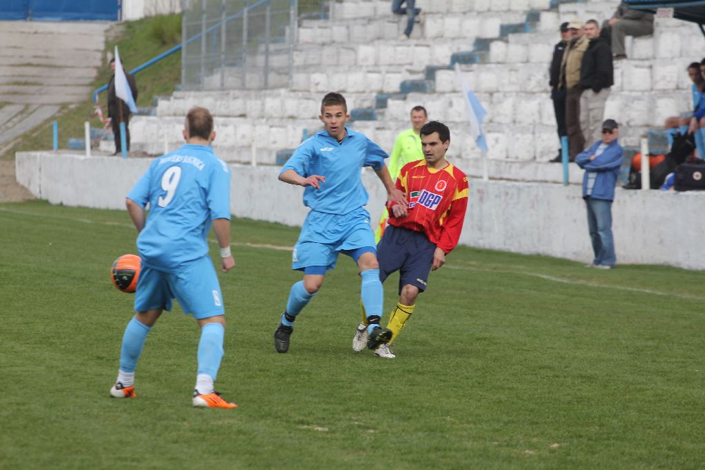Konfeks - Iskra 3:2