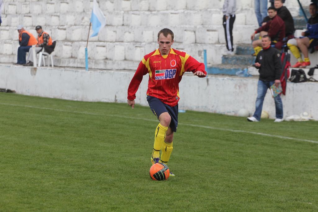 Konfeks - Iskra 3:2