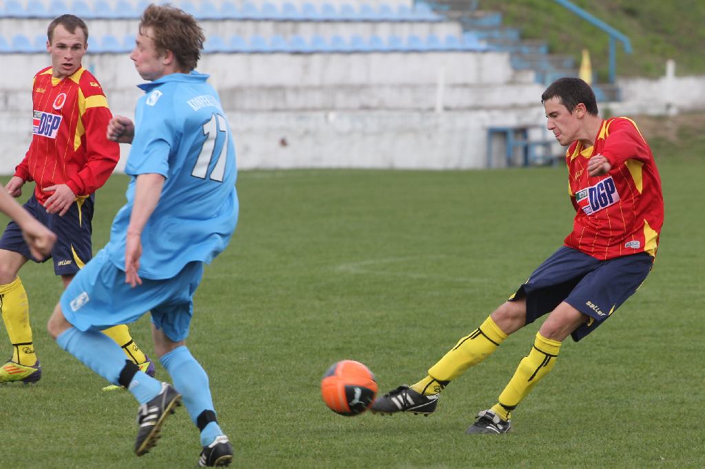 Konfeks - Iskra 3:2
