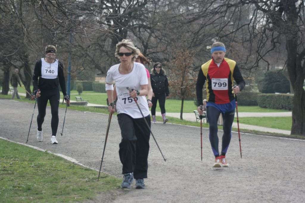 OTWARTE MISTRZOSTWA LEGNICY W NORDIC WALKING