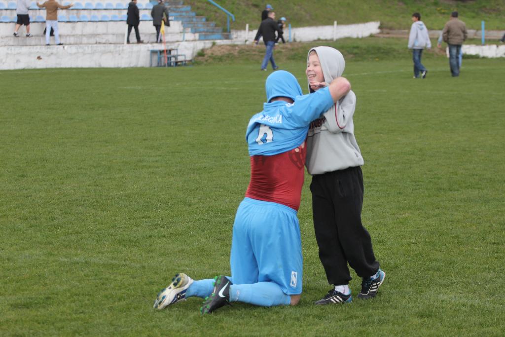 Konfeks - Iskra 3:2