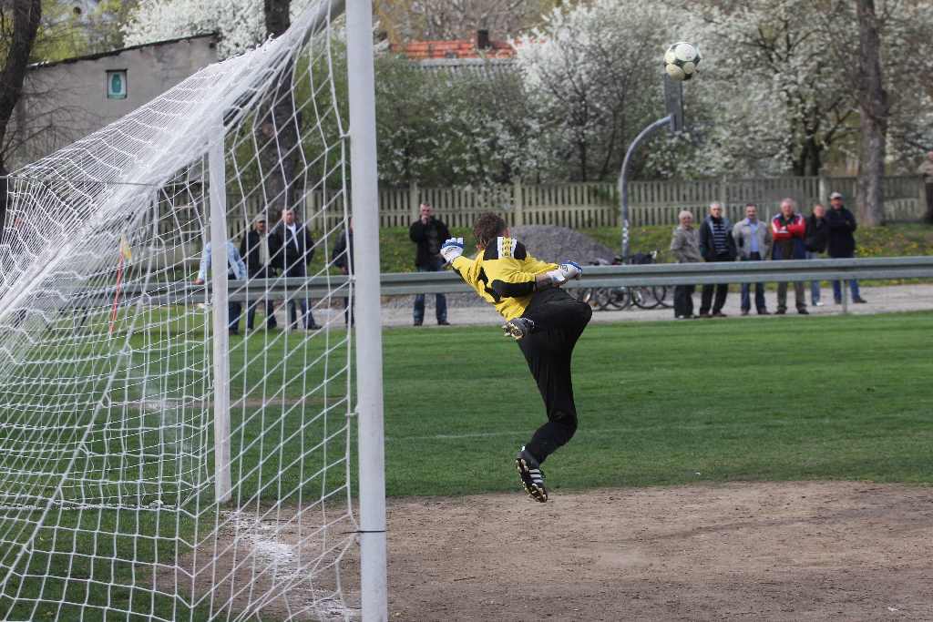 KS - Iskra 3:0