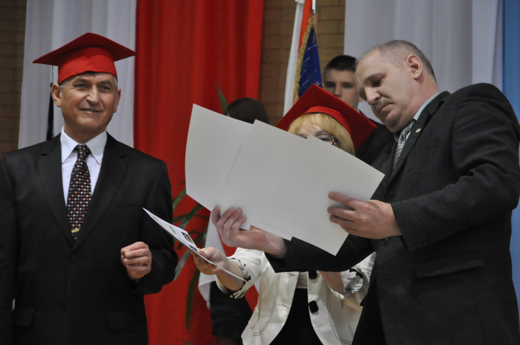 Czapki z głów drodzy maturzyści!