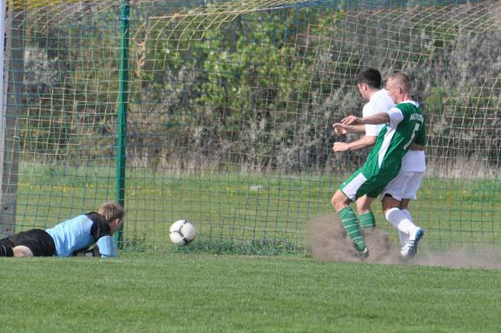 Orkan - AKS Strzegom 3:1