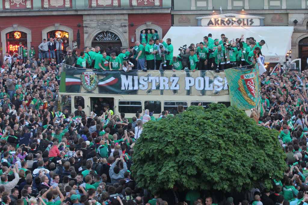 Mistrzowska feta na wrocławskim rynku