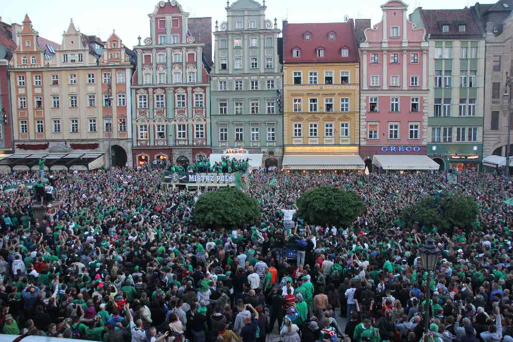 Mistrzowska feta na wrocławskim rynku