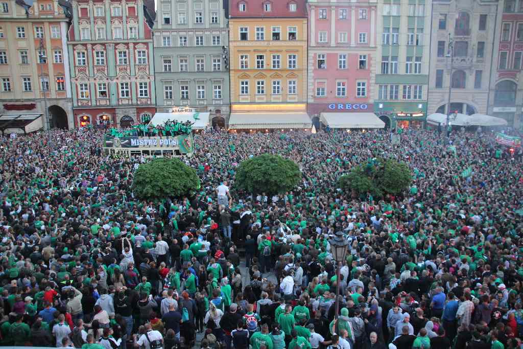 Mistrzowska feta na wrocławskim rynku